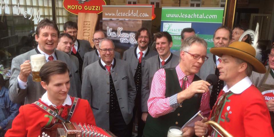 32927720_2134886900086978_7357791496495431680_n